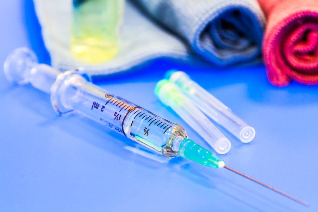 syringe vaccine
